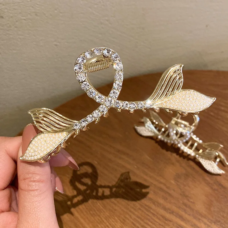 

Модный зажим для волос с большим жемчугом в виде рыбьего хвоста зажим для волос задней части головы зажим для волос из сплава головной убор ...