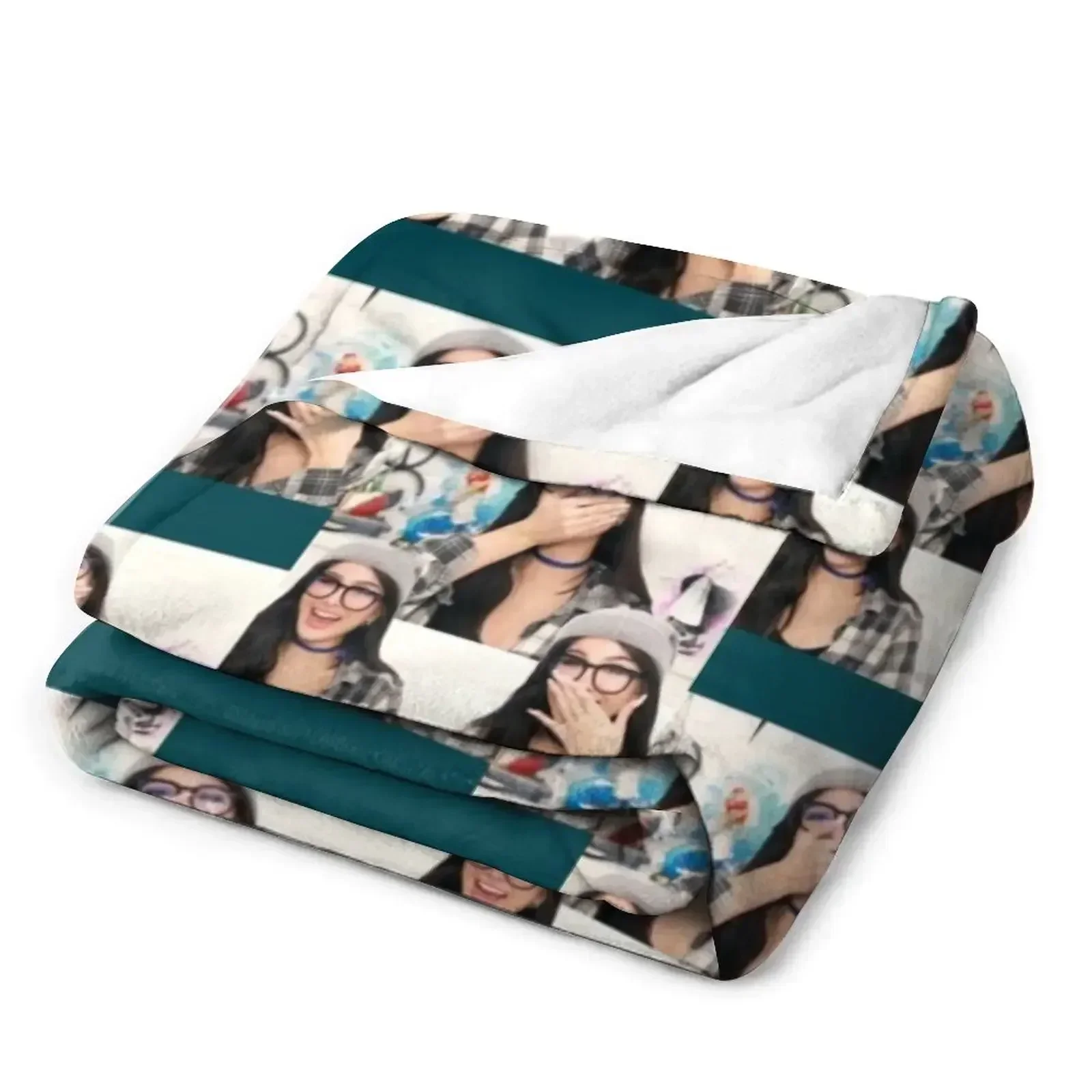 Одеяло Sssniperwolf смеющийся коллаж большое индивидуальное подарочное декоративное