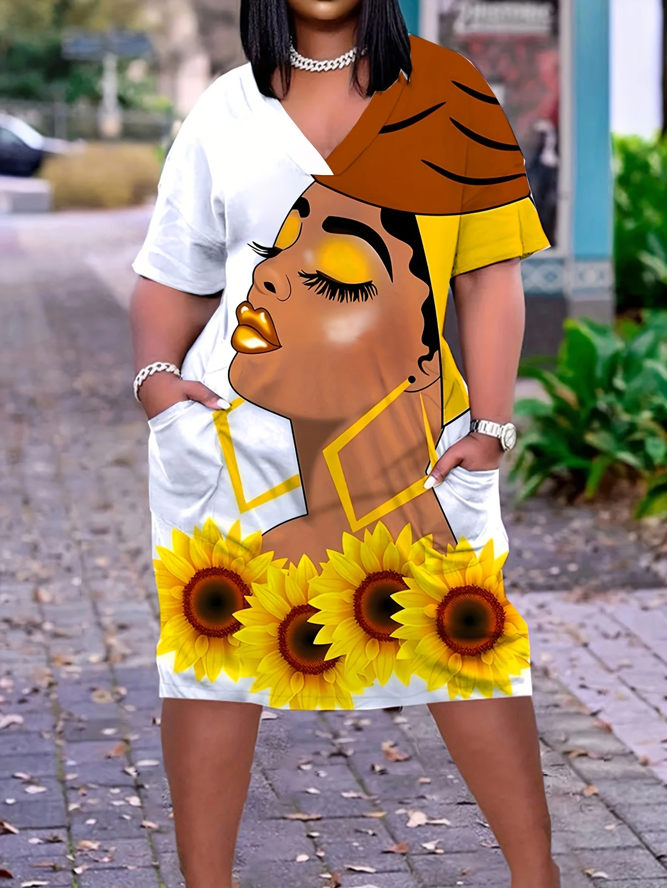 Женское платье с цветочным принтом и V-образным вырезом