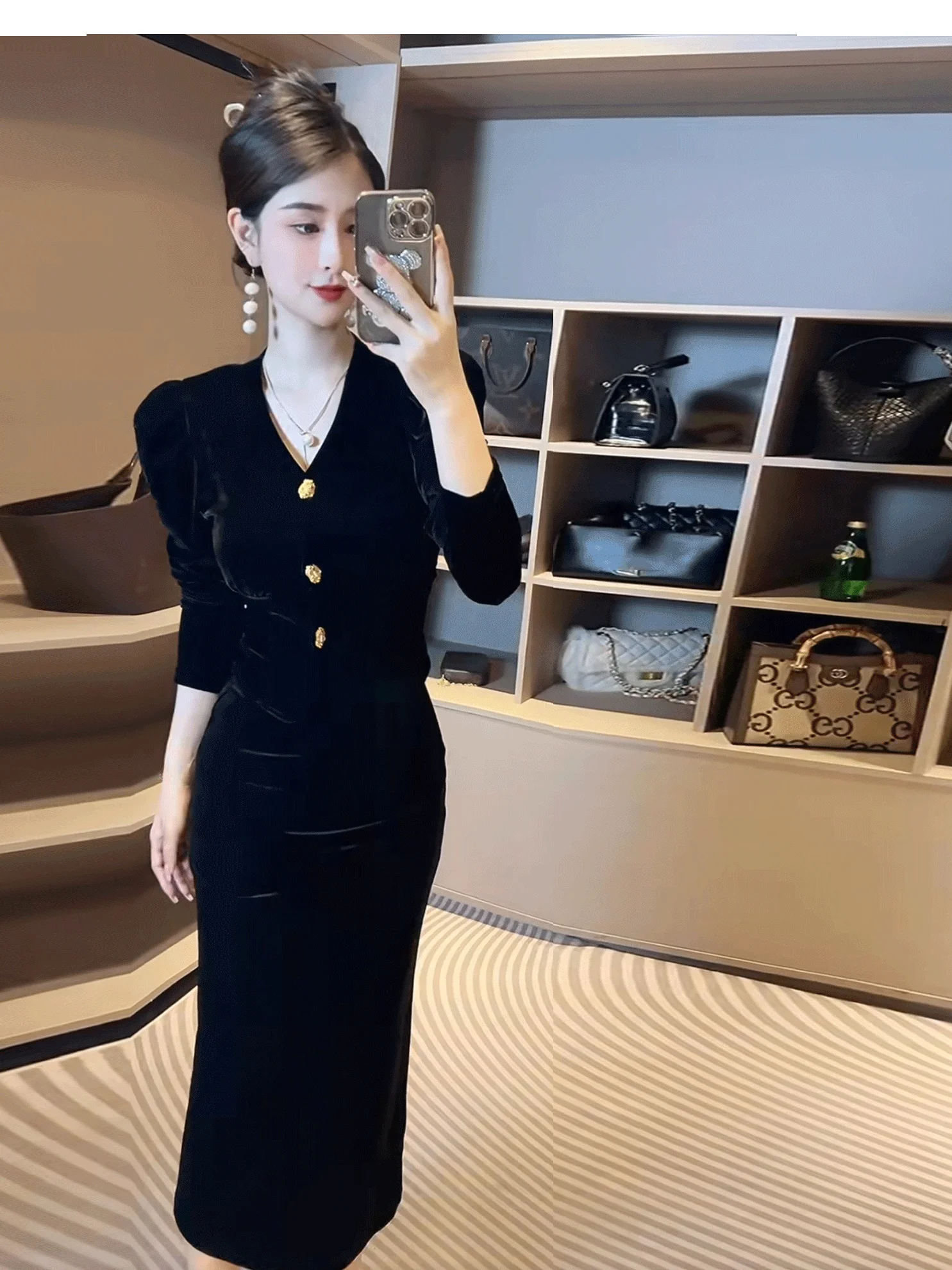 Весенняя одежда в комплекте. Высококачественная женская одежда. Золотой