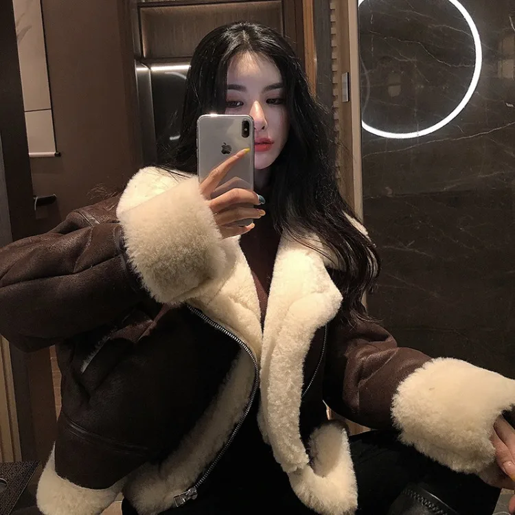 LXUNYI Lambhair Shearling Outerwear Female Motorcycle PU Leather Jacket Fleece Thick Korean Short Style Winter Coat Women