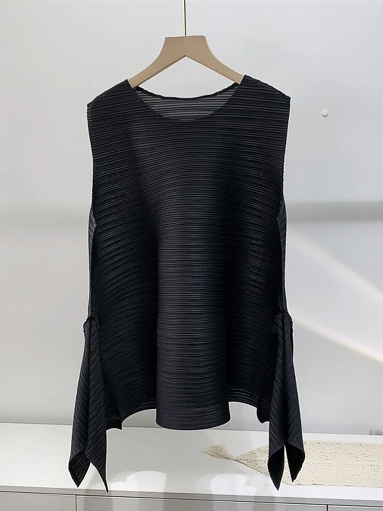 Женская футболка без рукавов GVUW плиссированная с круглым вырезом и