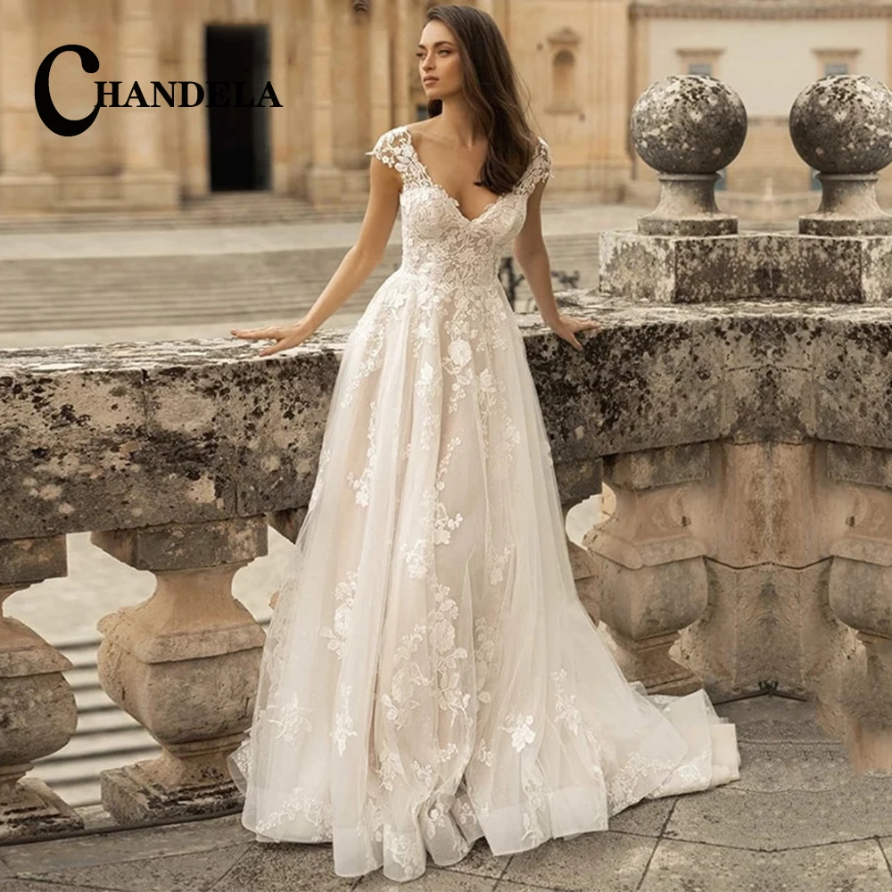 Женское свадебное платье со шлейфом