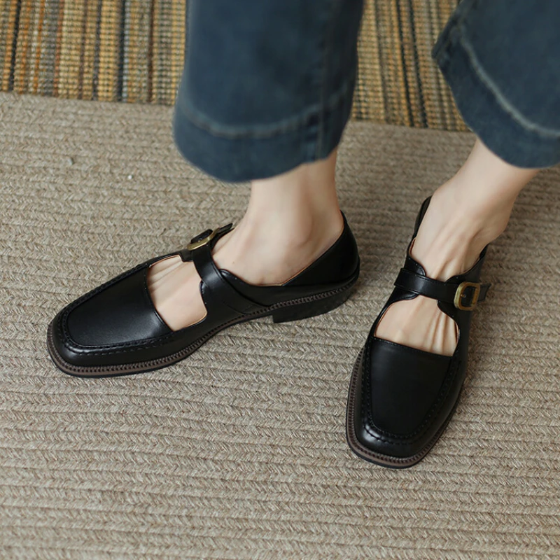 

2022 British style handsome ladies square head buckle chunky heel leather shoes,shallow mouth casual all-match shoes
