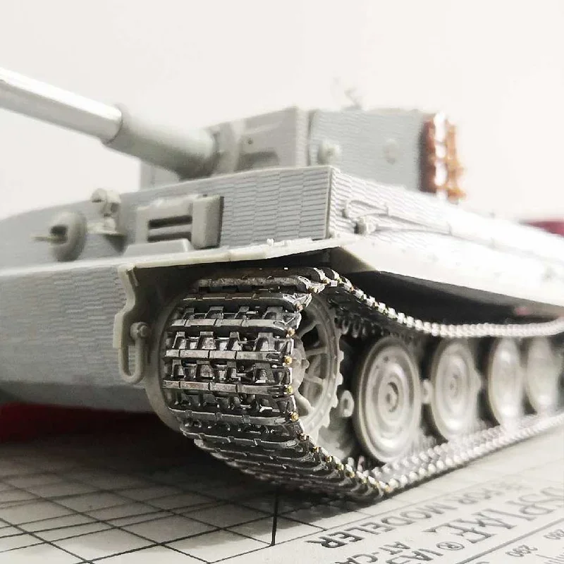 Металлические гусеничные звенья в масштабе 1/35 с металлическим штифтом для
