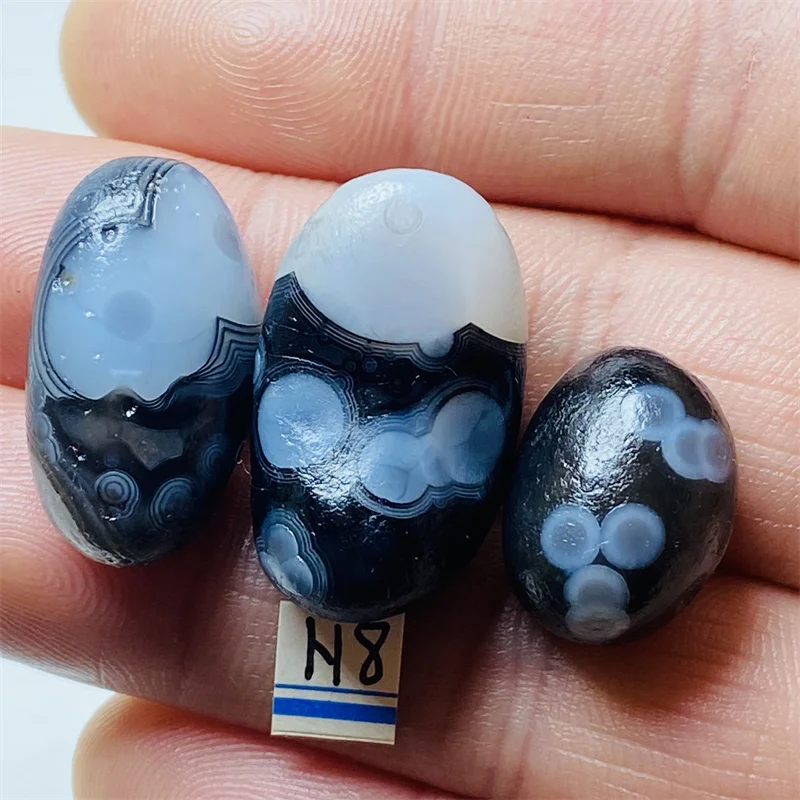 Природный минеральный образец энергетический кристалл лечебный черный агат Alxa