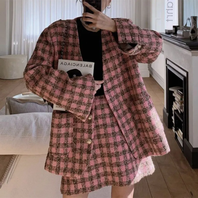 

Spot South Korea chic retro v-neck loose big pocket tweed coat bust skirt of tall waist A word set
