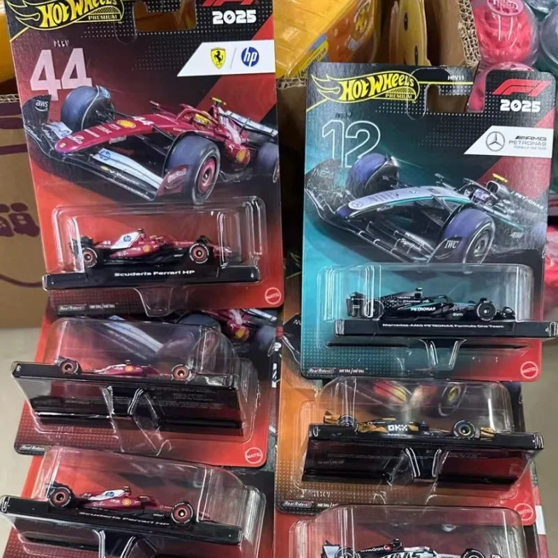 Фото Новинка! Коллекционная модель Hot Wheels Premium F1 Racing Car Gold Label Limited Edition 2025: McLaren, Mercedes, Honda (HRV11) — Лимитированная серия, литые машинки. №3
