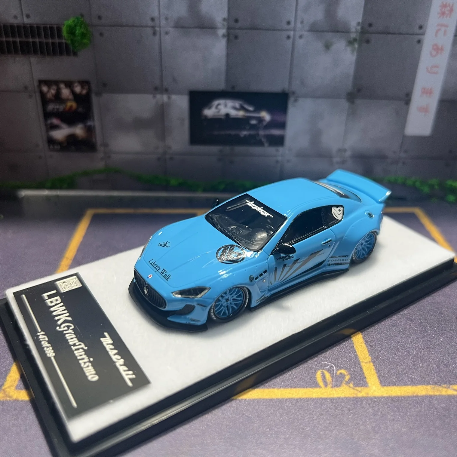 

Модель автомобиля под давлением Maserati Gran туризм (GT), 1:64 фунта