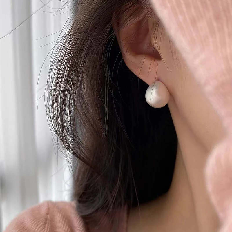 Металлические Золотые и Серебряные Матовые серьги в форме бобов для женщин 2023