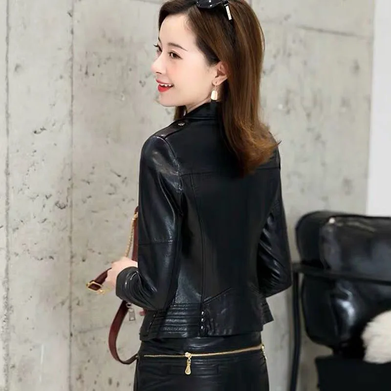 Women's Short Small Jackets Coat 2023 Spring Fashion PU Leather Faux Fur Zipper Splicing Black Ladies Skinny Locomotive Coats