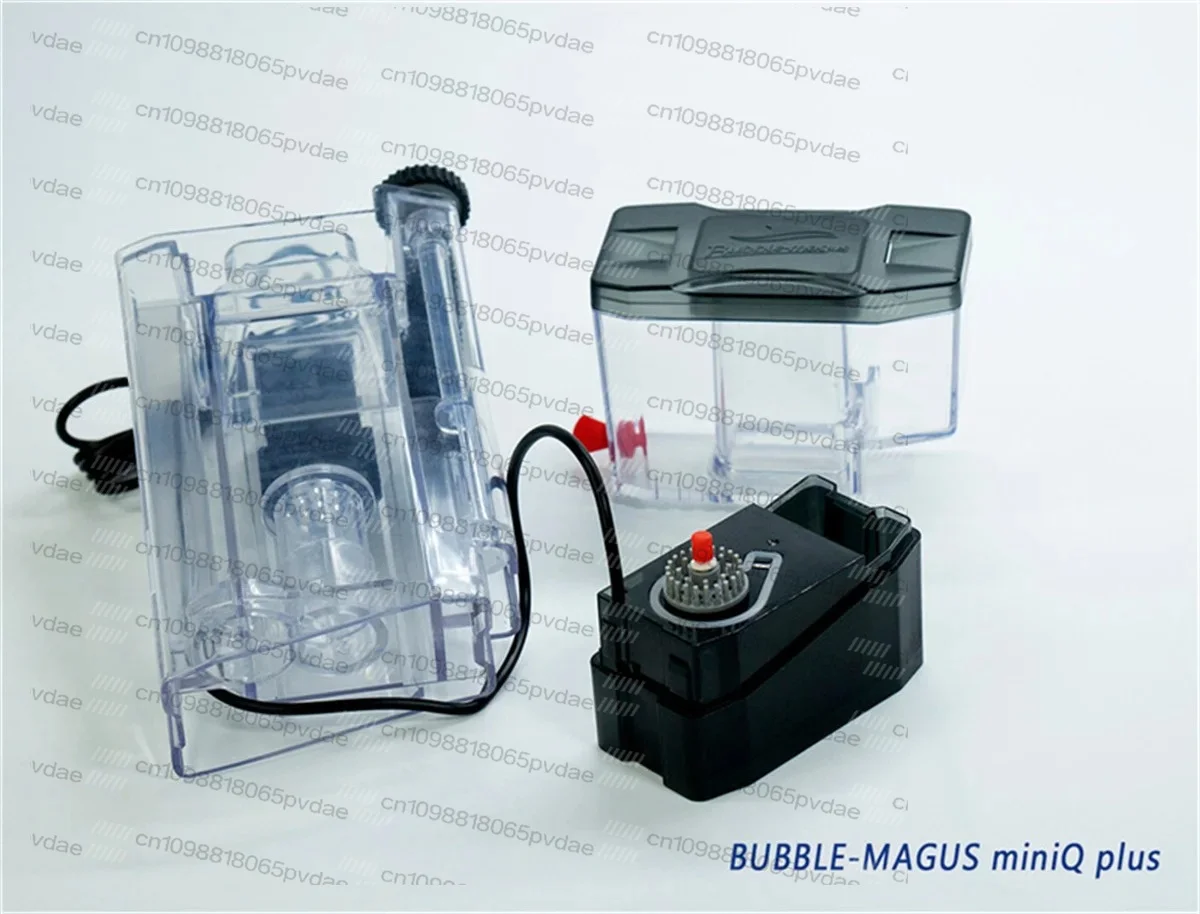Фото Протеиновый скиммер Bubble Magus MiniQ Plus для нано-аквариумов с морской водой, внутренний фильтр для подвешивания. №2