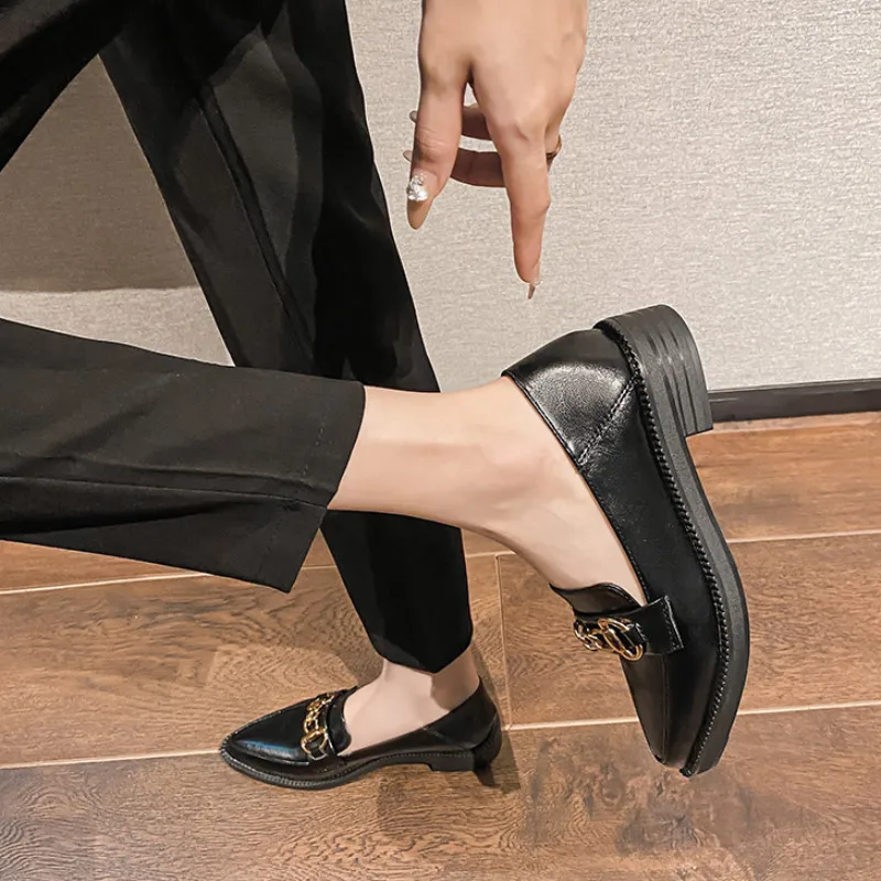 Woman Vulcanize Shoes 2022 New Women's Shoes Popular Spring and Autumn Single Shoes Comfortable Black Loafers Plus Size 41-42