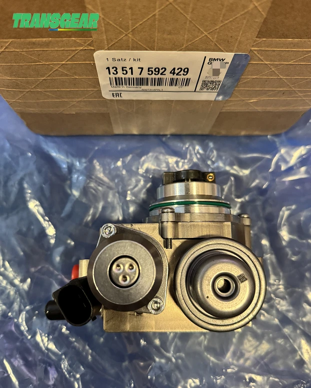 13517592429 Оригинальный новый масляный топливный насос высокого давления 200P