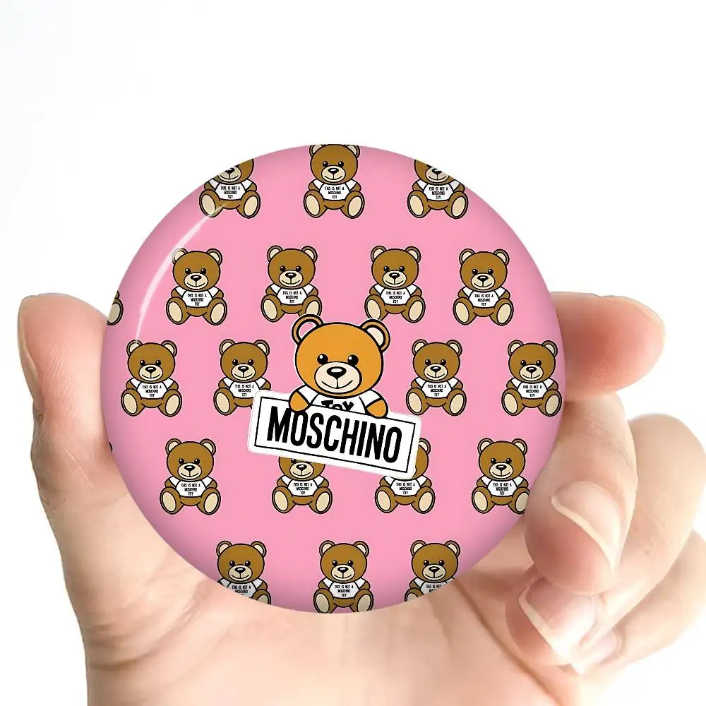 Классический значок-брошь M-Moschino 58 мм с милой аниме-фигуркой, ручной работы, из жести, для рюкзака, одежды, украшения на грудь, подарки (art.: 3920da1dff698) - 3920da1dff698