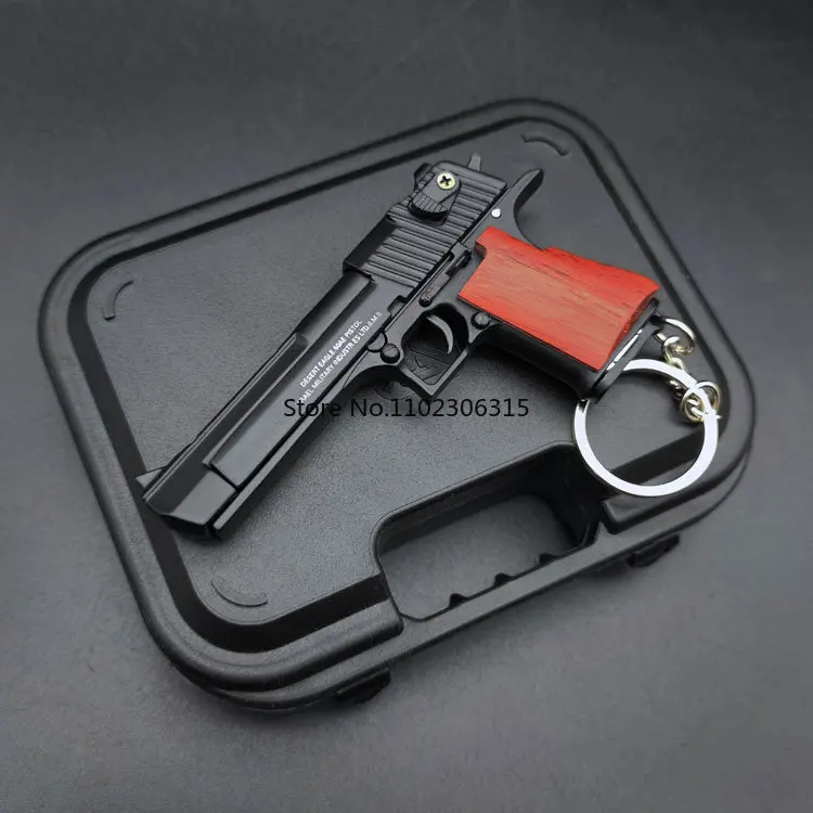 

PUBG Weapon 1:3 Miniature Alloy Desert Eagle Toy Gun Model Disassemble Keychain Metal Pistol Craft Pendant Assemble Boys Gift