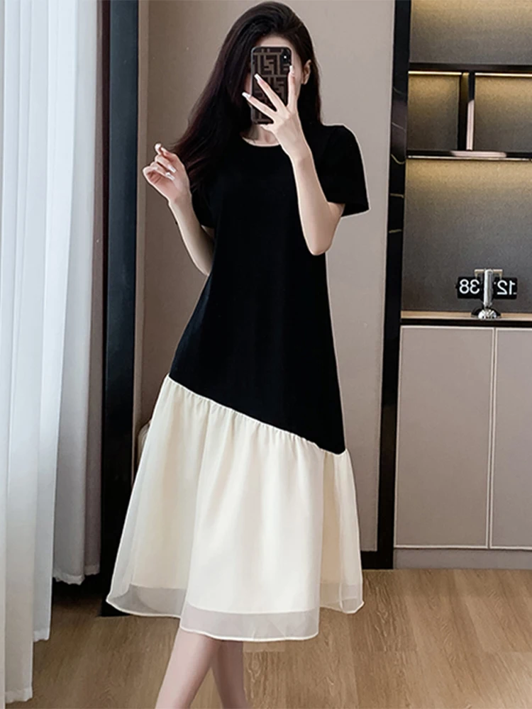 Летнее повседневное свободное утягивающее платье для женщин 2024 новая корейская