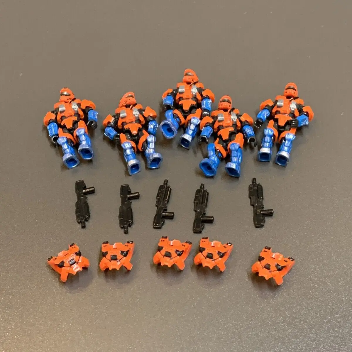 Коллекционная фигурка воина из серии GNB15