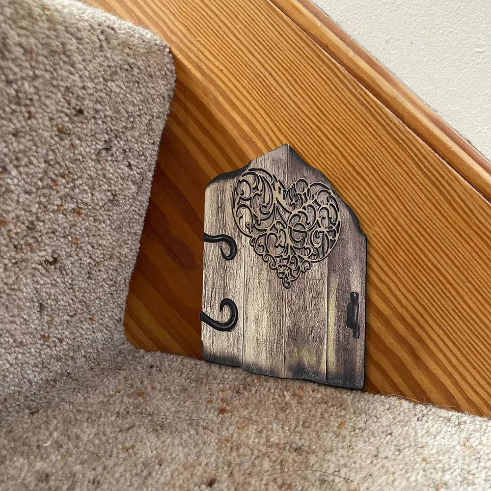 

Small Fairy Door Garden Decor Carved Miniature Fairy Garden Outdoor Decor for Outside Trees Garden Kids Room Accessories