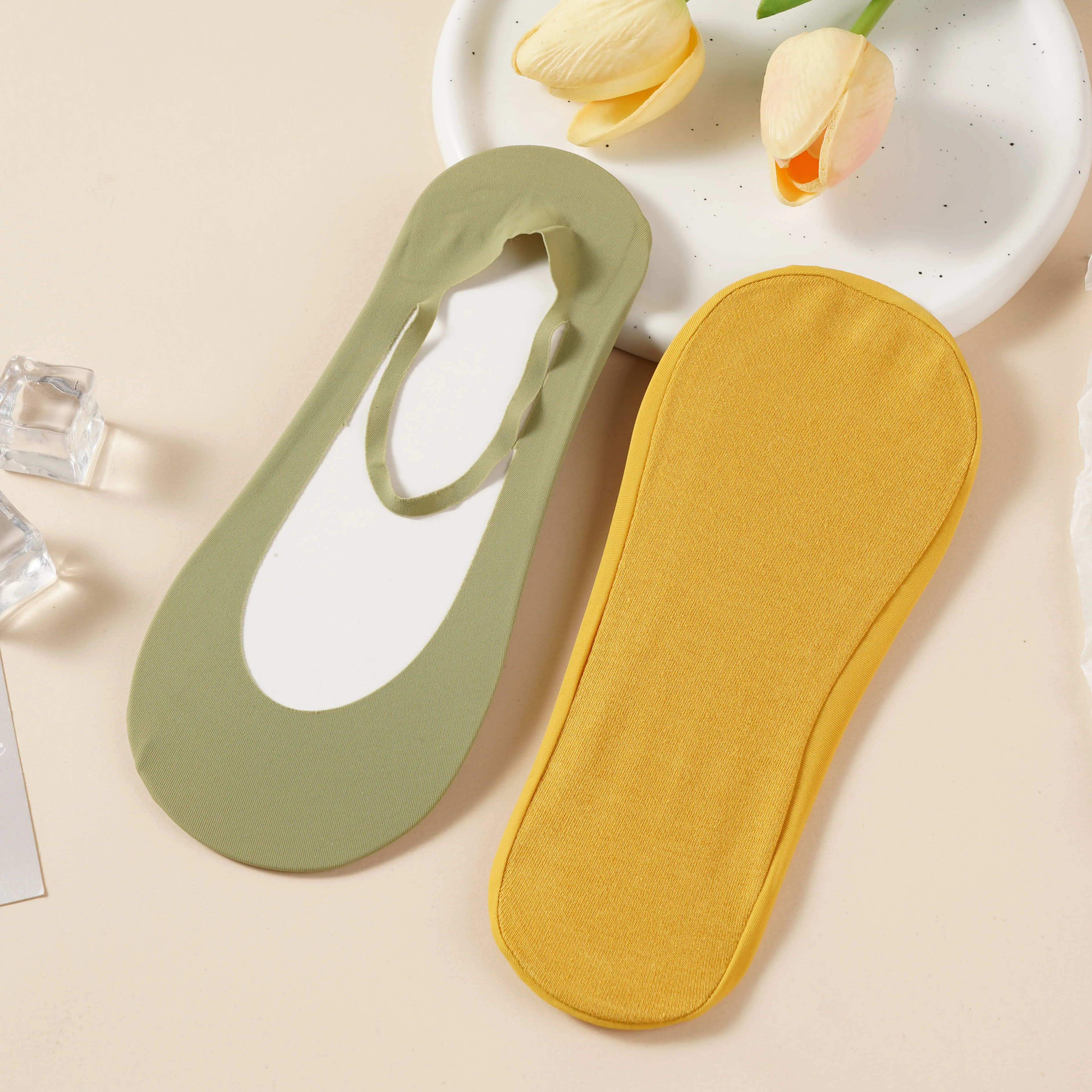 Женские невидимые ультратонкие носки силиконовые противоскользящие летние