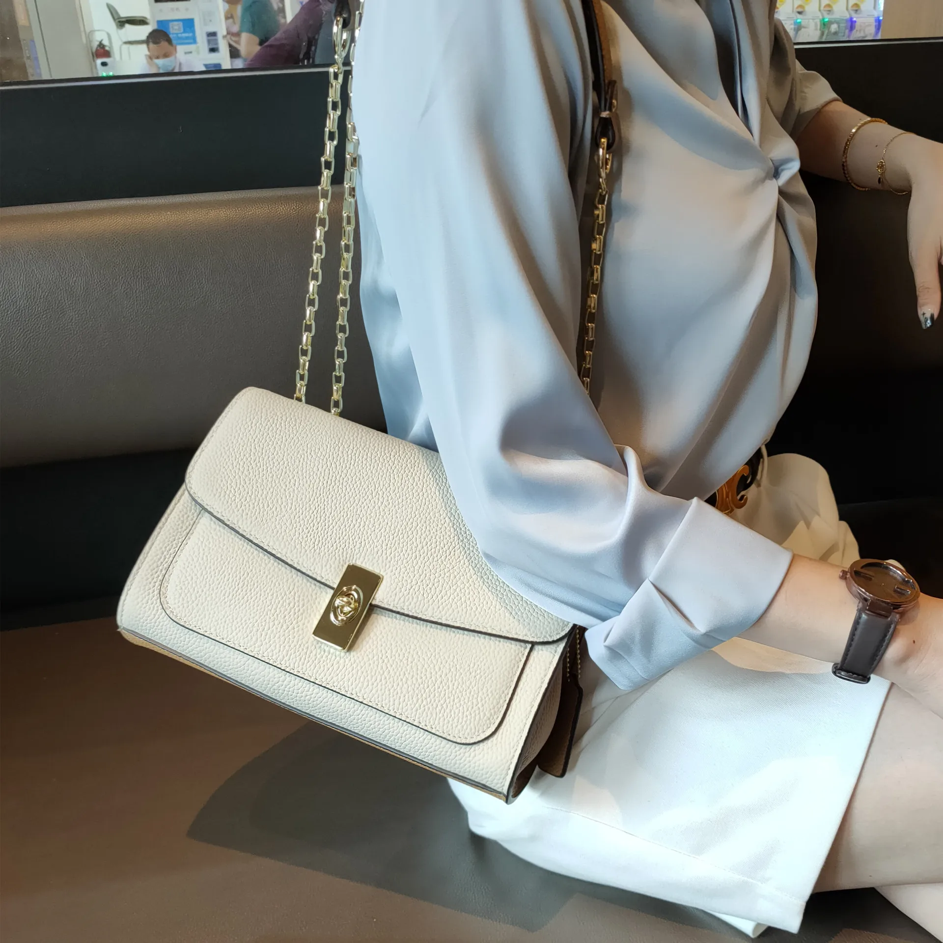 2022 Luxury Gold Chain Strap Lock Design Flap Bag 100% Genuine Cow Leather Women Shoulder Bag High Quality Female Messenger Bag