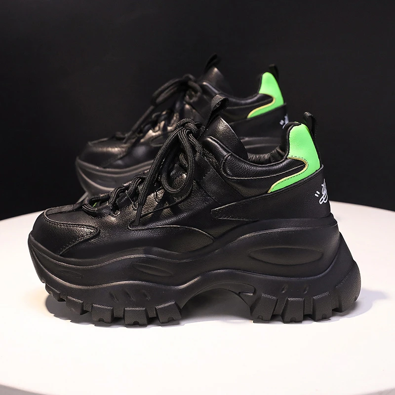 

Женские массивные кроссовки из дышащей кожи, повседневная обувь на платформе и каблуке 8 см, сезон весна 2022