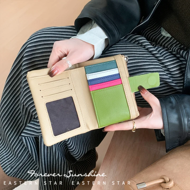 Фото Женский кошелек из искусственной кожи Western Two Floded Multi Cards с большим объемом, контрастными цветами и отделением для монет. №2