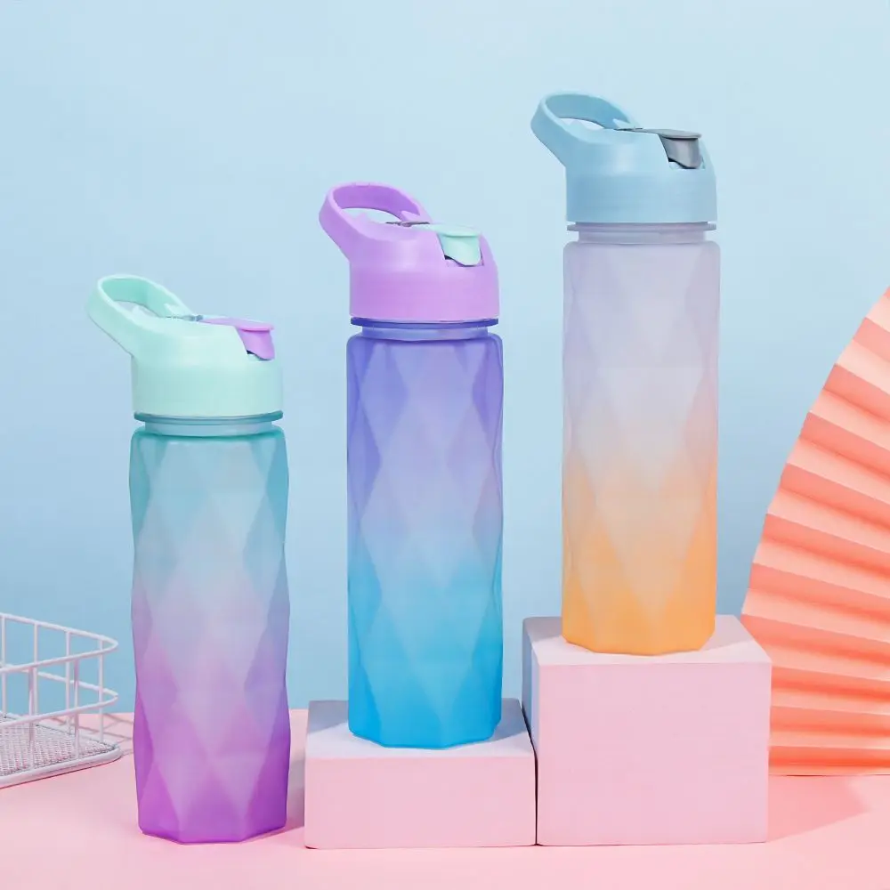 

600ml Outdoor Large Capacity Water Bottle Portable Sports Travel Kettle Drinking Cup Water Jugs Frosted Cup Fitness Straw Cup