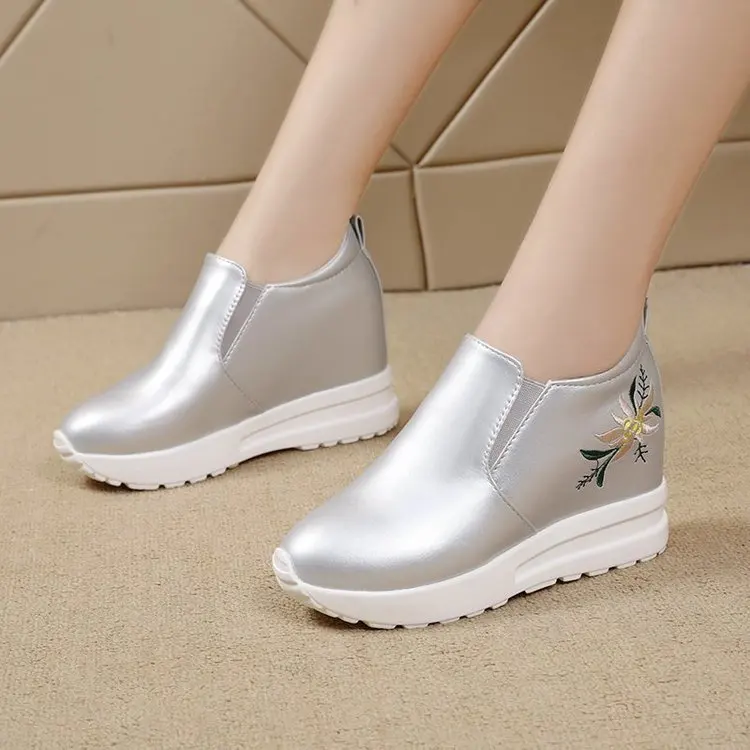 Женские кроссовки корейская женская обувь теннисная на платформе женские розы