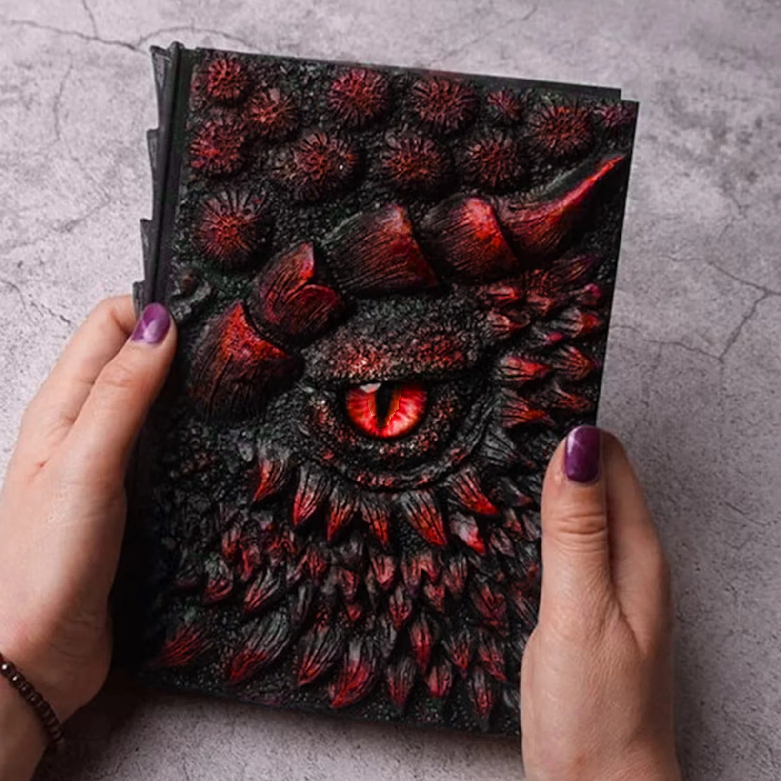 

Creative Magic Resin Cover Notebook Hand Account Book 3D Dragon Relief Deluxe Animated Dragon Diary Book A5 Size High Quality