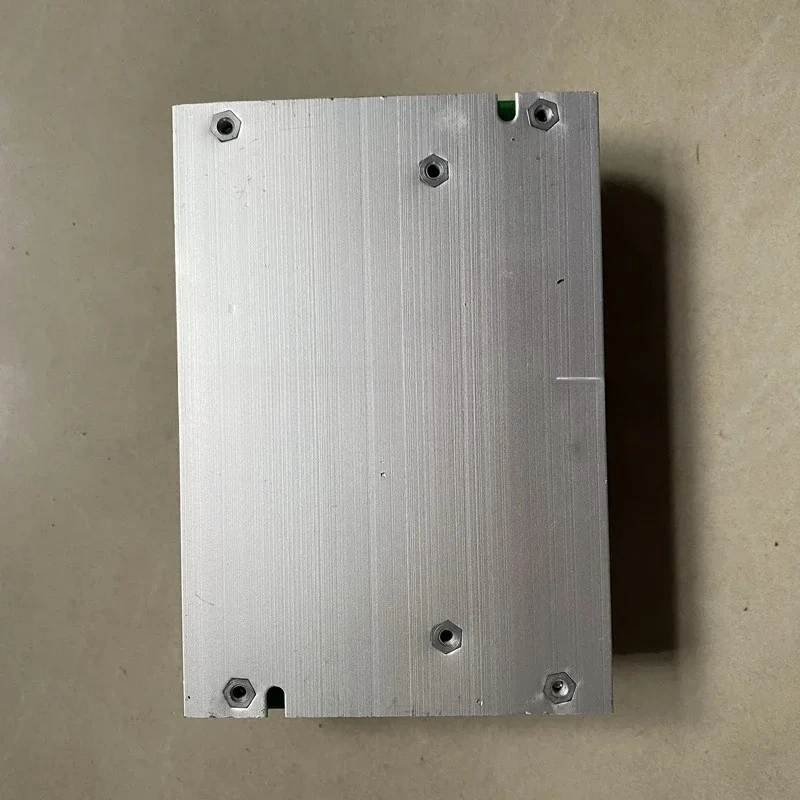 Профессиональный сценический прожектор YC-COB200-2S COB Par Light 200W с алюминиевым корпусом, 12В24В38В32В36В, с винтовым переключателем. В наличии. (art.: 3920da2d3e22f) - 3920da2d3e22f