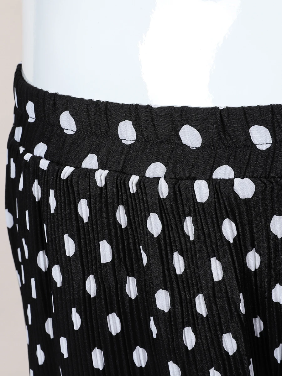 Finjani Plus Size Shorts Women Clothing Casual Polka Dot Women's Shorts Black Polyester Pants