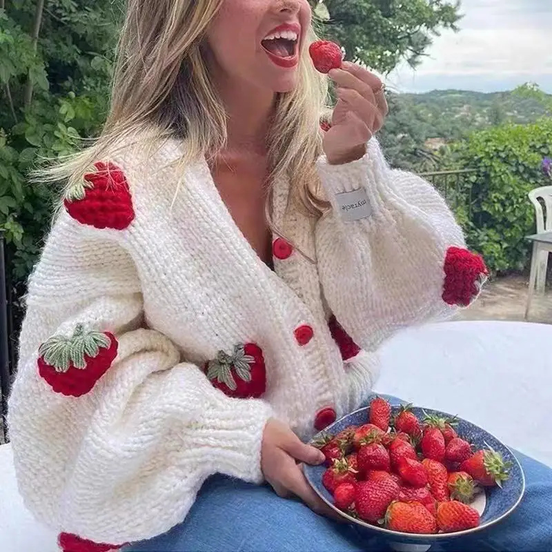 

Autumn Women Clothes Winter Sweaters Coat Vintage Long Sleeve Sweater Sweet Embroidery Strawberry V-neck Knitted Cardigan 28541
