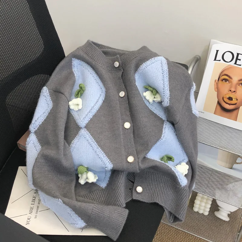 

Lazy wind handmade flower knitting cardigan women's 2022 autumn and winter new Lingge short gentle wind sweater jacket