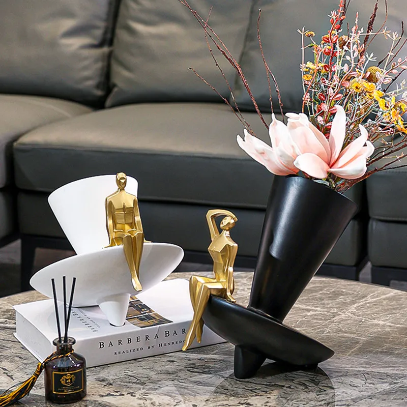 

Creative Resin Vase Golden Man Sculpture Geometric Cone Tilt Black White Flower Vase Flower Arrangement Resin Crafts Ornaments
