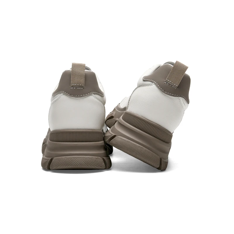 Кроссовки из натуральной кожи обувь для треккинга новая женская на толстой