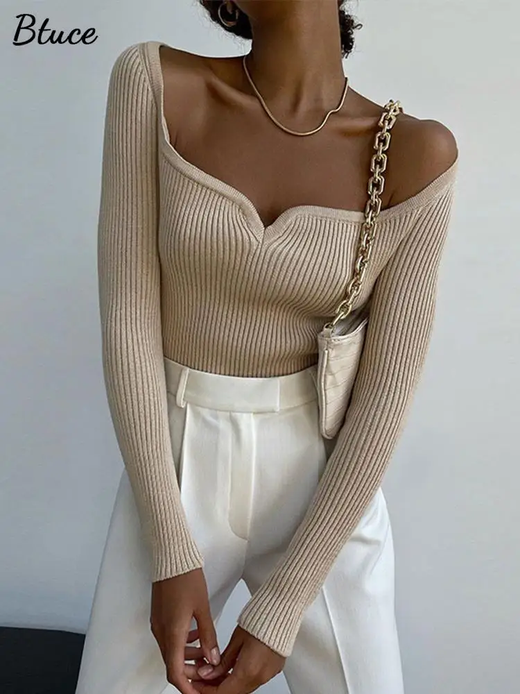 

Женский Укороченный трикотажный свитер с квадратным вырезом и длинным рукавом