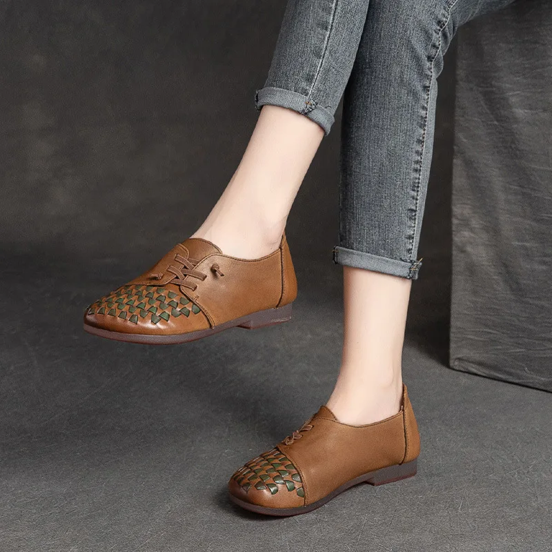 Туфли женские из натуральной кожи на плоской подошве в этническом стиле |