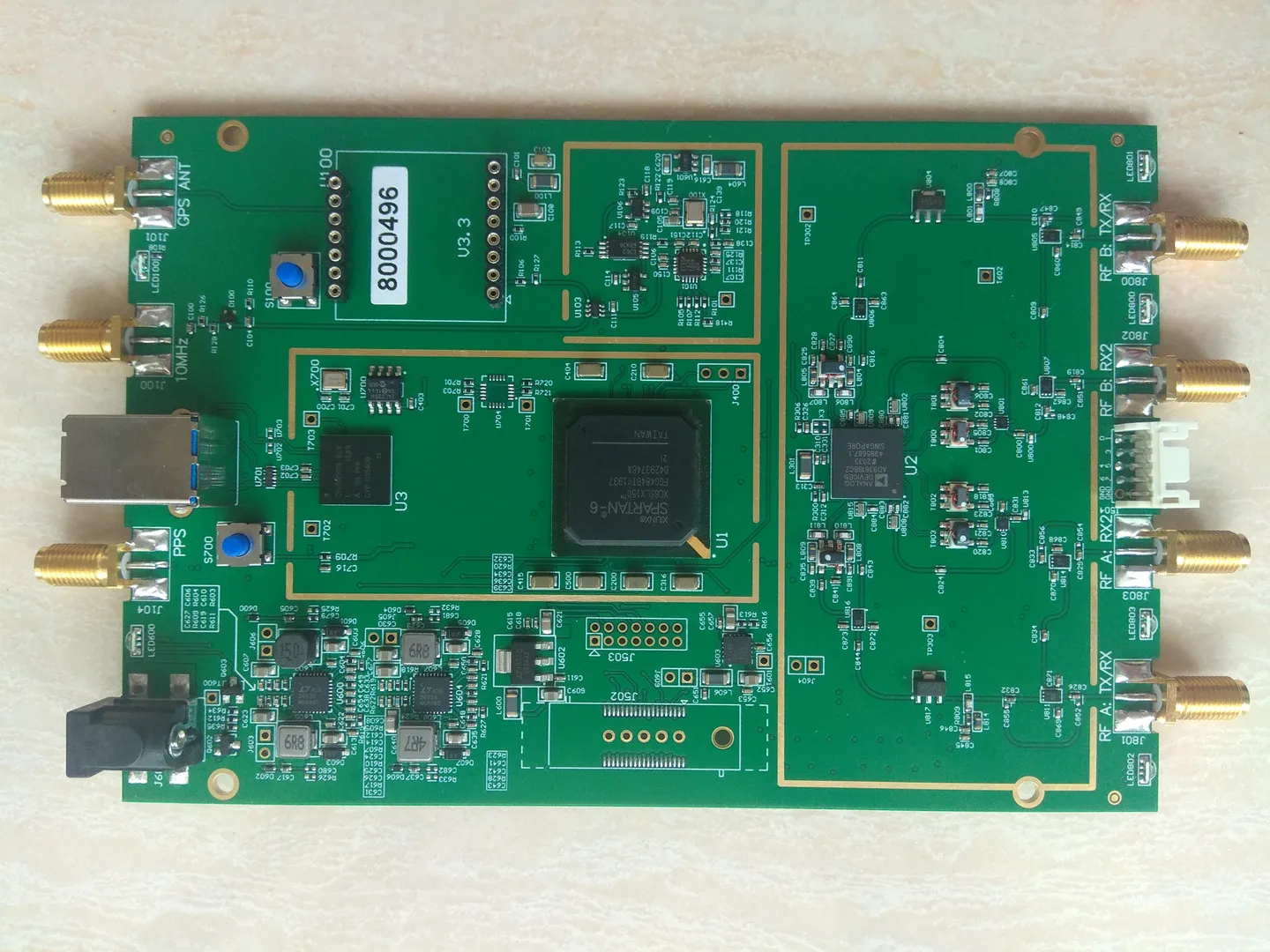 Совместимая плата Usrp b210 70M-6G SDR сканирует состояние bladerf limes dr spartan 6xlx150 FPGA. Оснащен