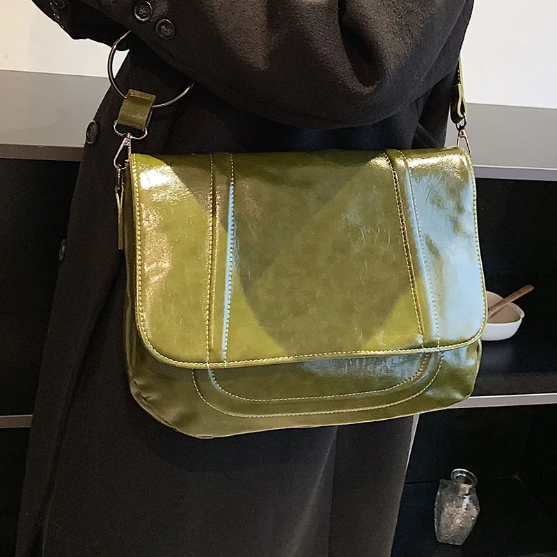 

Вместительная женская Повседневная сумка через плечо, универсальная Классическая Дамская сумочка из масляной и вощеной кожи в стиле ретро с клапаном, однотонная женская сумка на плечо