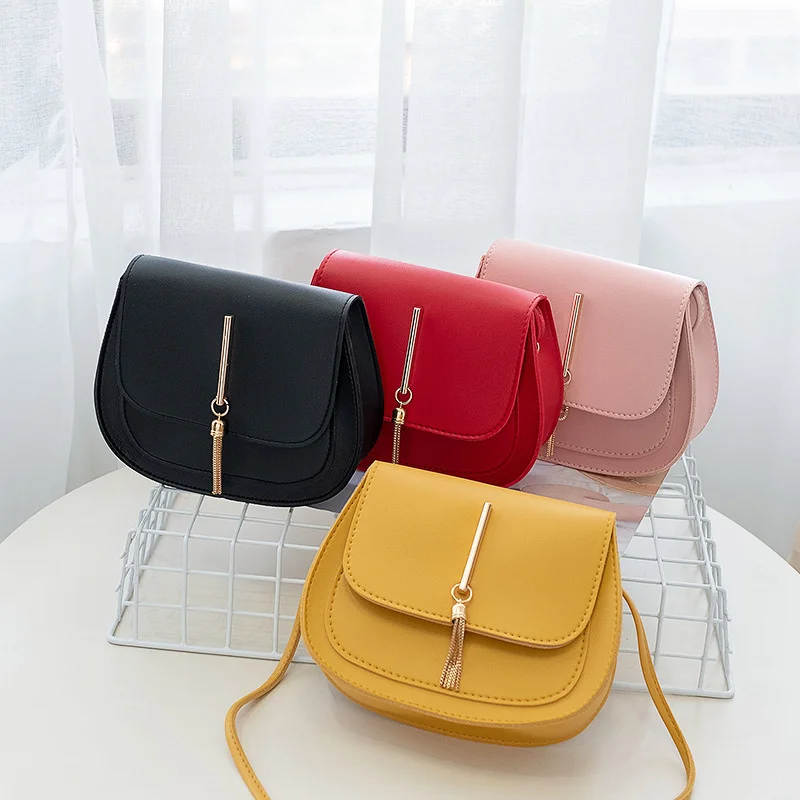 

Women's Small Bag Mobile Phone Bag New Tassel Pendant Saddle Bag Girl's Outdoor Travel Party Messenger Single Shoulder Bag