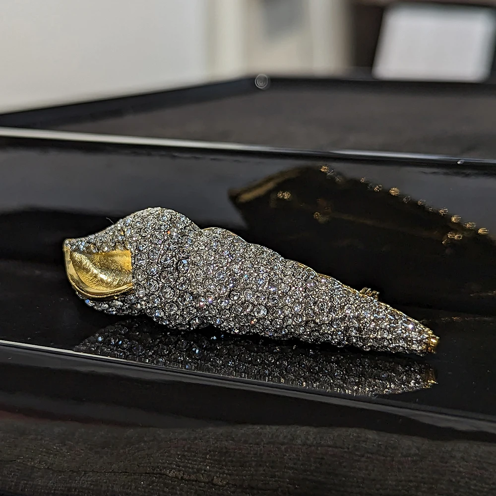 Oncomelania Conch Design Crystal Brooches