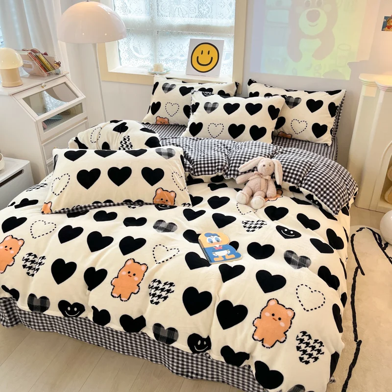 

Бархатная простыня 150/180/200 см в форме сердца и медведя, пододеяльник, наволочка, четыре предмета, зимний теплый комплект постельного белья