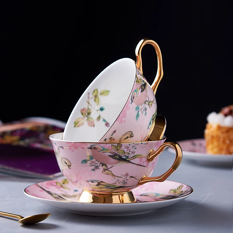 

Ceramic Phnom Penh Tea Set Creative High Quality Bone China Coffee Cup Saucer Spoon Home Romantic Afternoon Tea Cup Drinkware