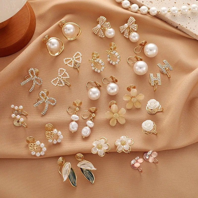 Женские серьги-подвески в виде бабочки золотого цвета