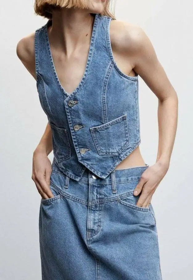 

Dourbesty Women Denim Vest T-shirt Sleeveless V Neck Button Vest Outwear Gilet with Pockets for Casual Street