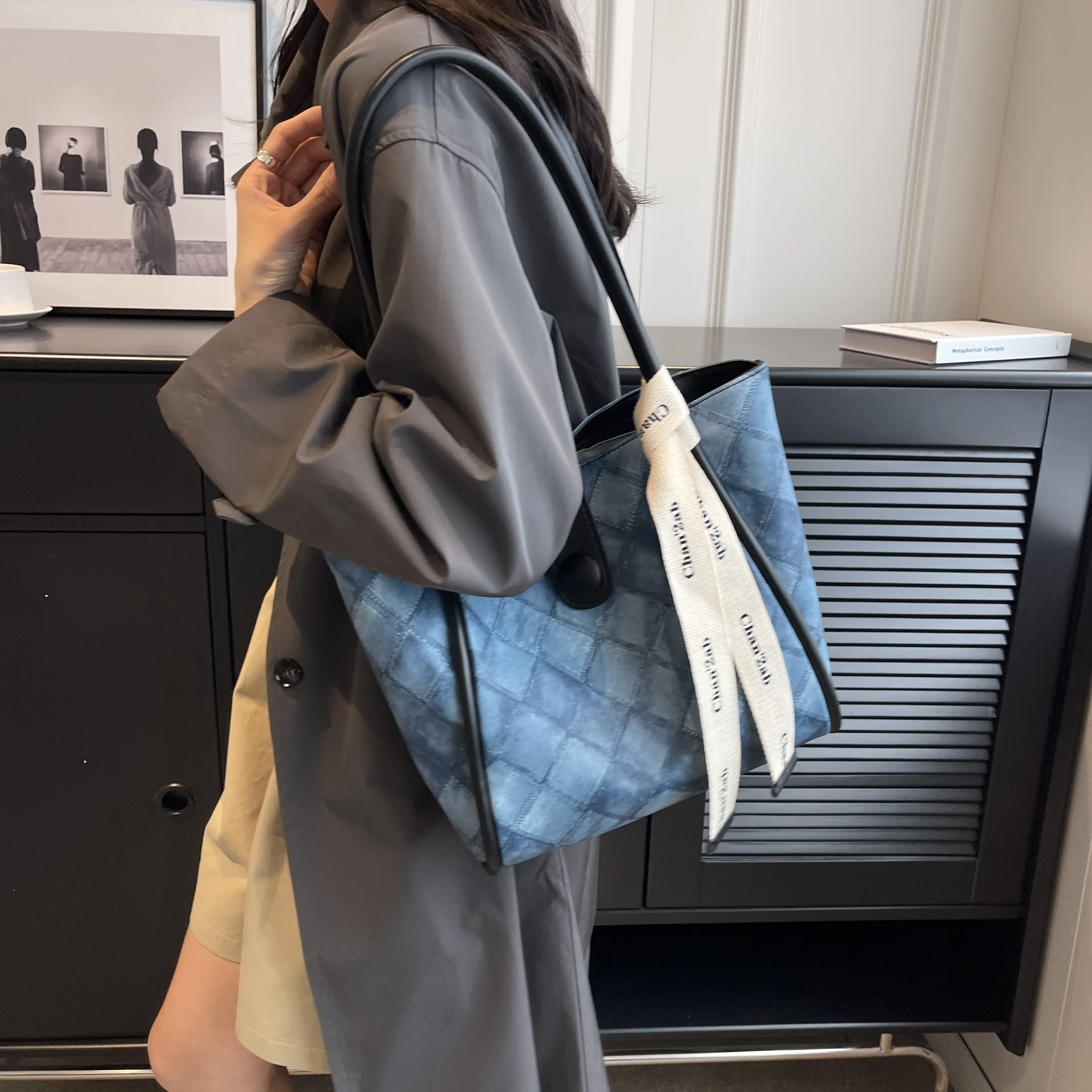 

Новая женская сумка, вместительная сумка-тоут из ПУ кожи, сумка через плечо, модная повседневная сумка на одно плечо, сумка-мессенджер для де...