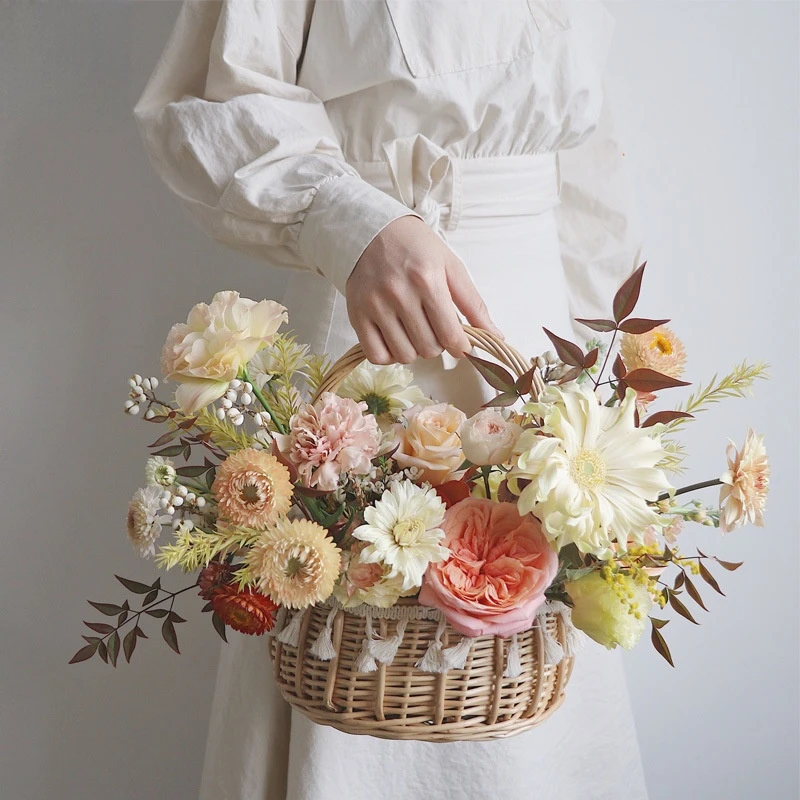 

Round Wicker Hand-held Flower Basket Waterproof Hand-woven Basket Straw Rattan Flower Arrangement Fruit Basket Home Decoration