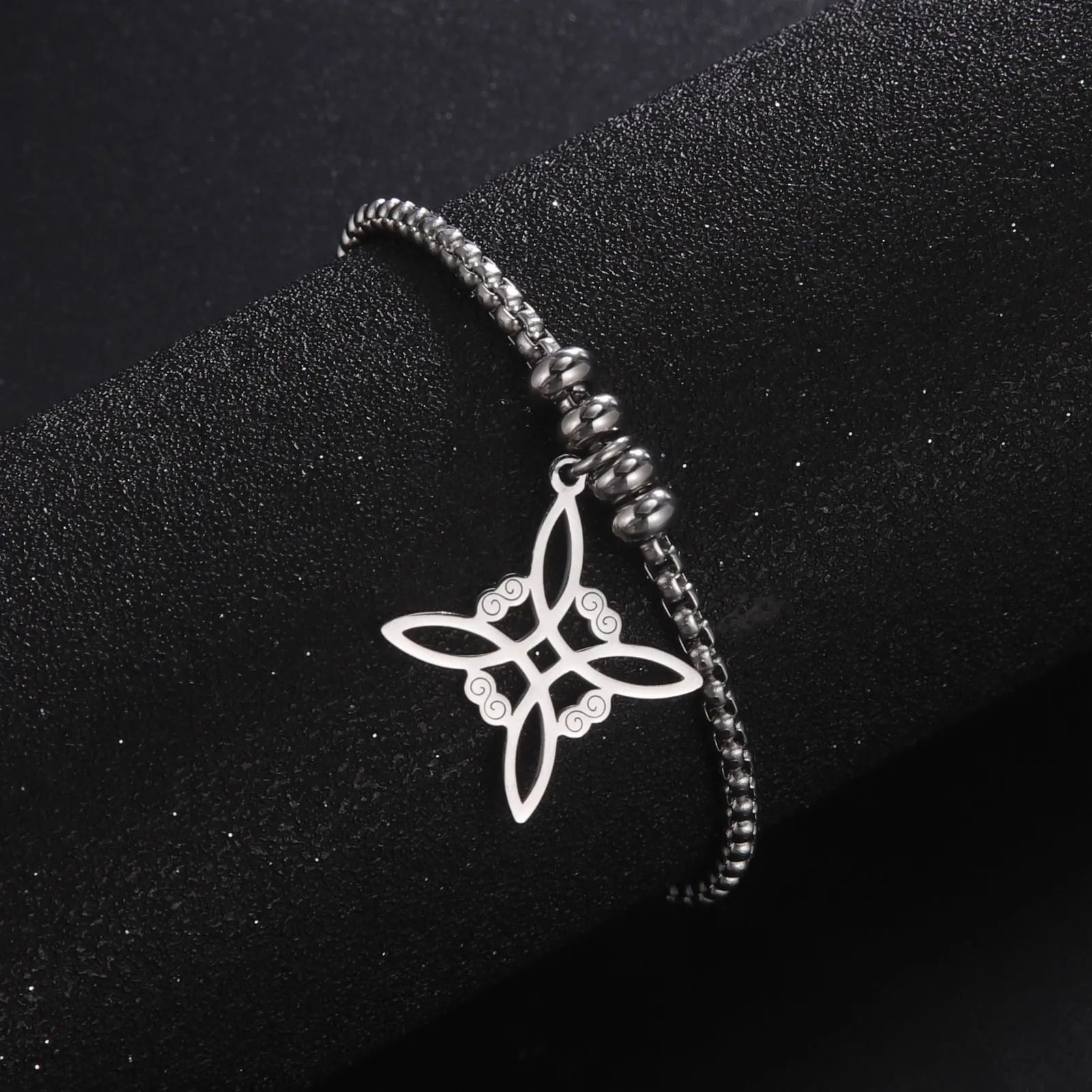 

Jeshayuan Men Witch's Celtic Knot Pendant Bracelet For Couple Never Fade Stainless Steel Talisman Jewelry Accessories