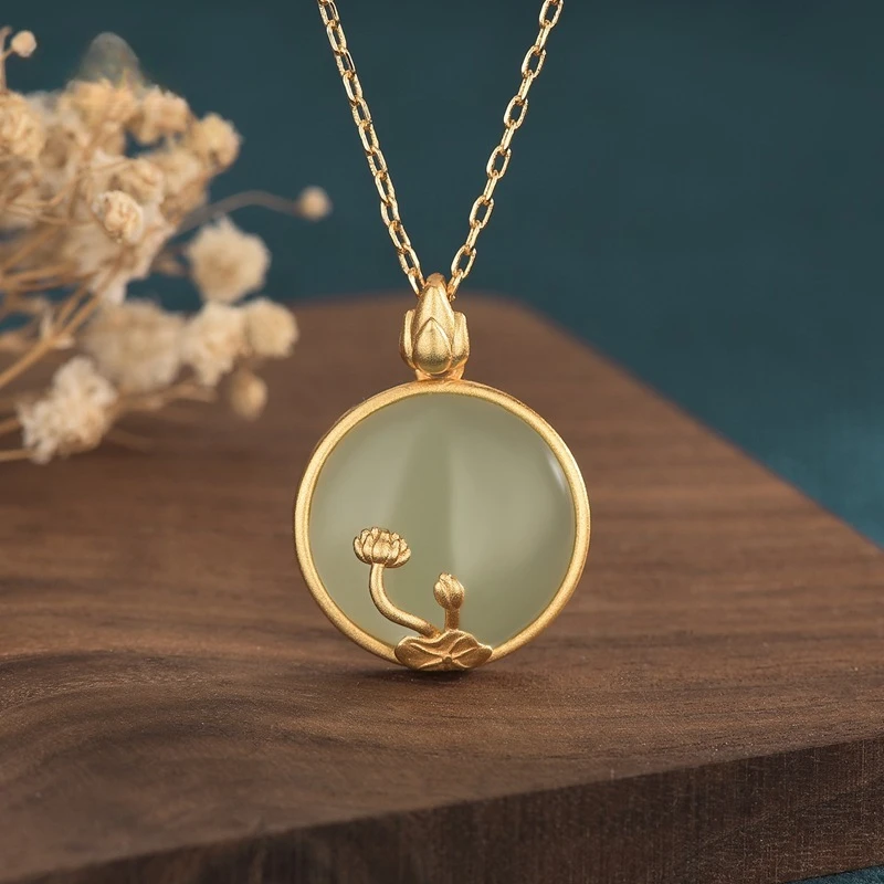 

Retro Hotan Jade Necklace for Women Round Lotus Pendant Necklace Palace Luxury Classic Pendant Jewelry Gift